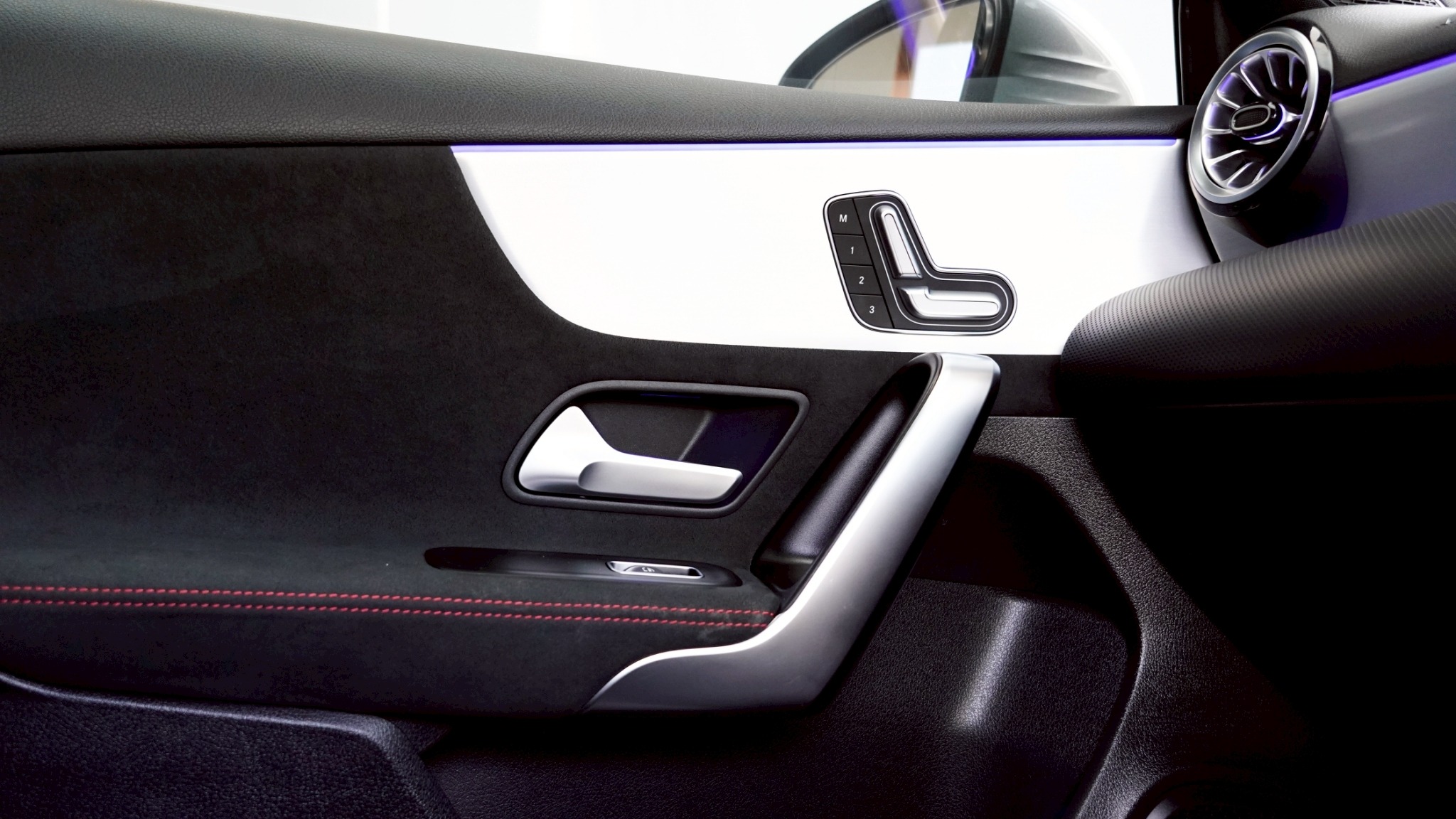 LINE_ALBUM_Benz A200 AMG Dynamic ปี 23 _9560_251115_10