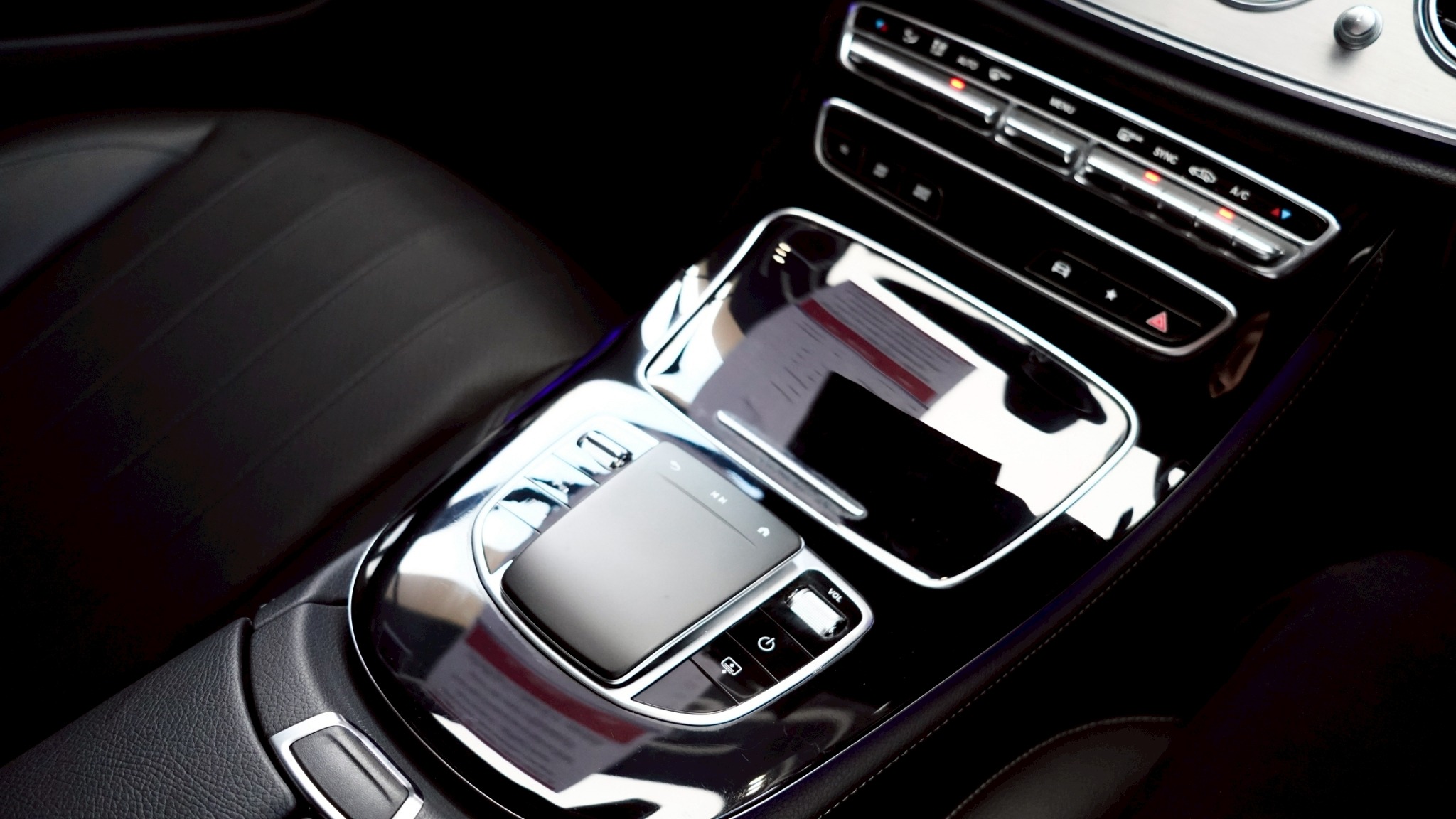 LINE_ALBUM_E220d​ AMG Sport​ ปี 22 _ 230_251115_3