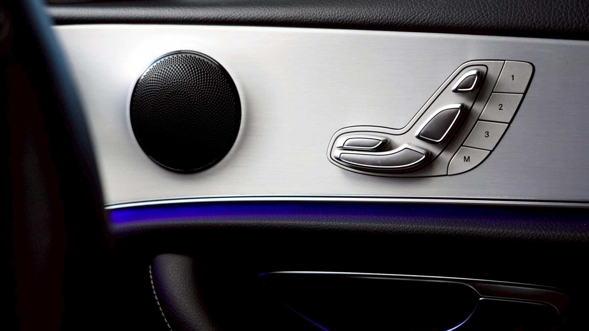 LINE_ALBUM_E220d​ AMG Sport​ ปี 22 _ 230_251115_4