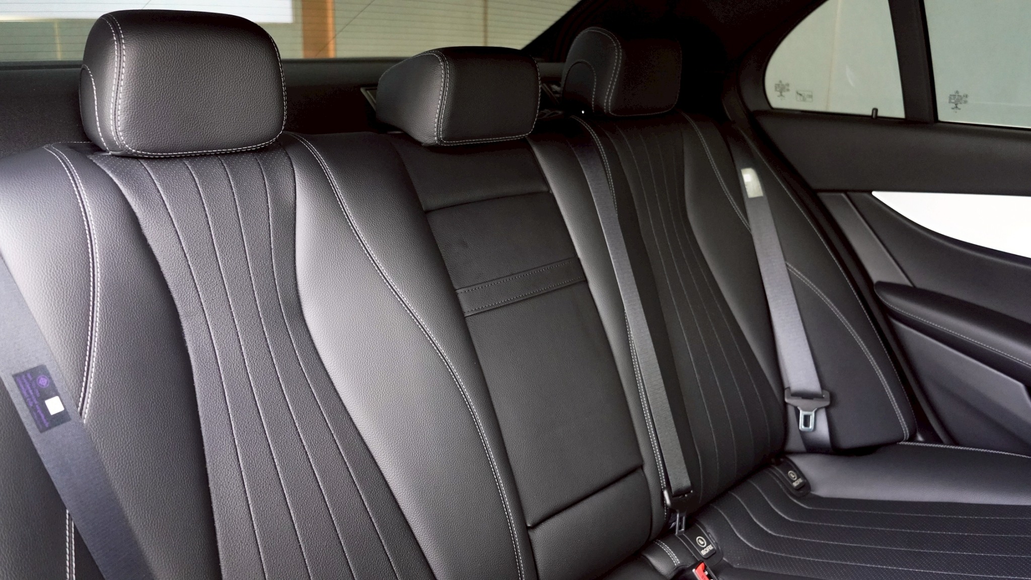 LINE_ALBUM_E220d​ AMG Sport​ ปี 22 _ 230_251115_8