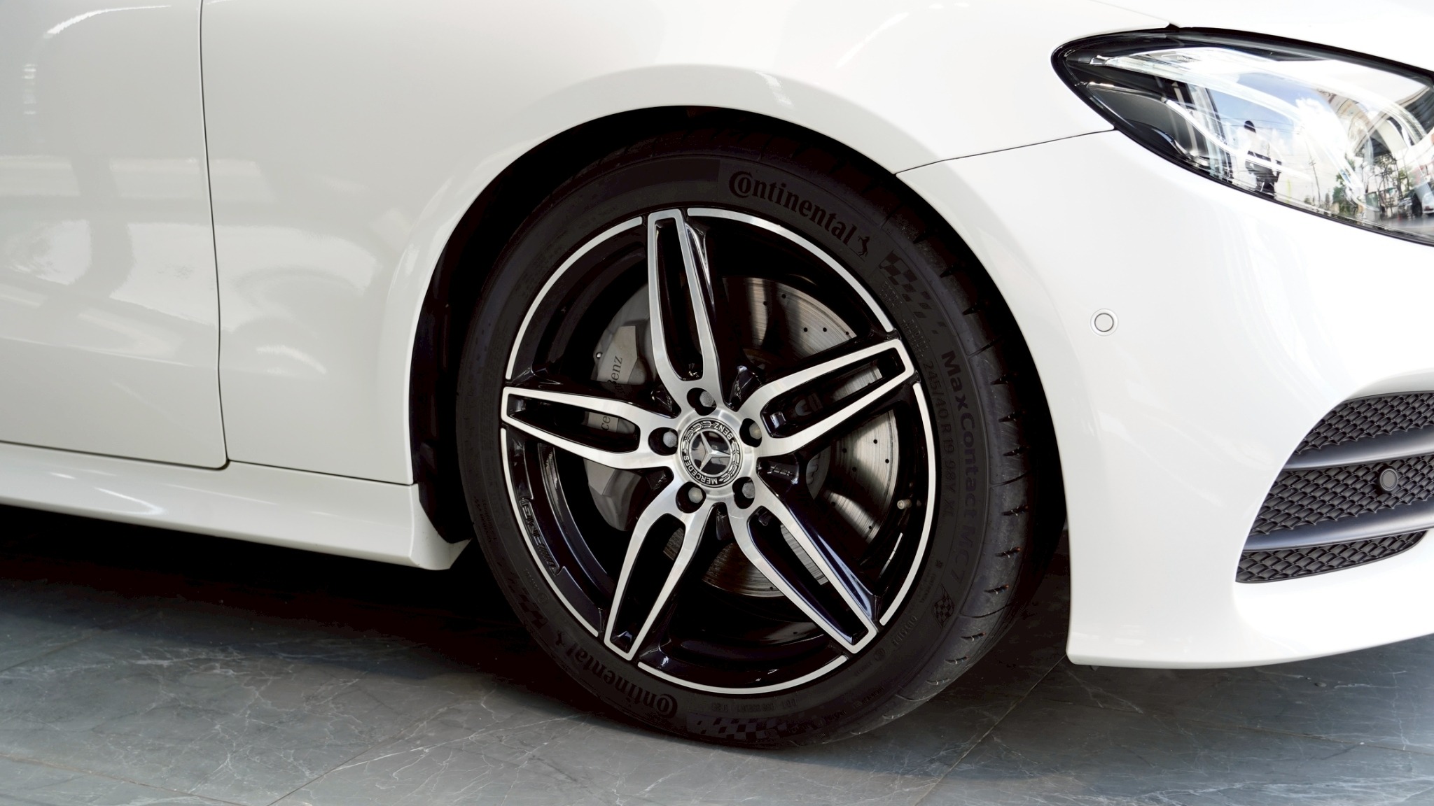 LINE_ALBUM_E300 AMG Dynamic ปี 17 _746_251111_14