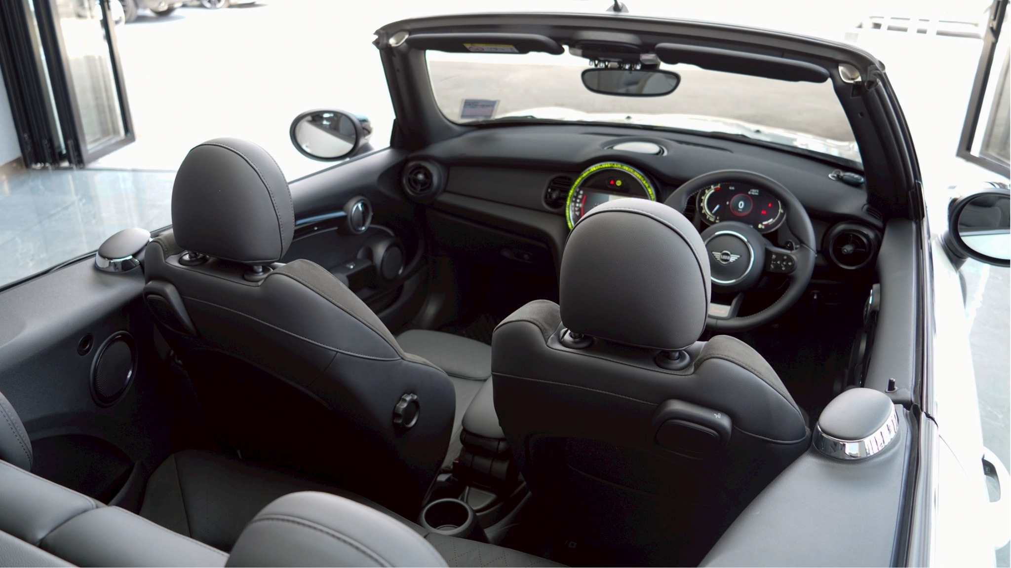 LINE_ALBUM_MINI Convertible Cooper S Seaside ปี 23 _4621_251115_13