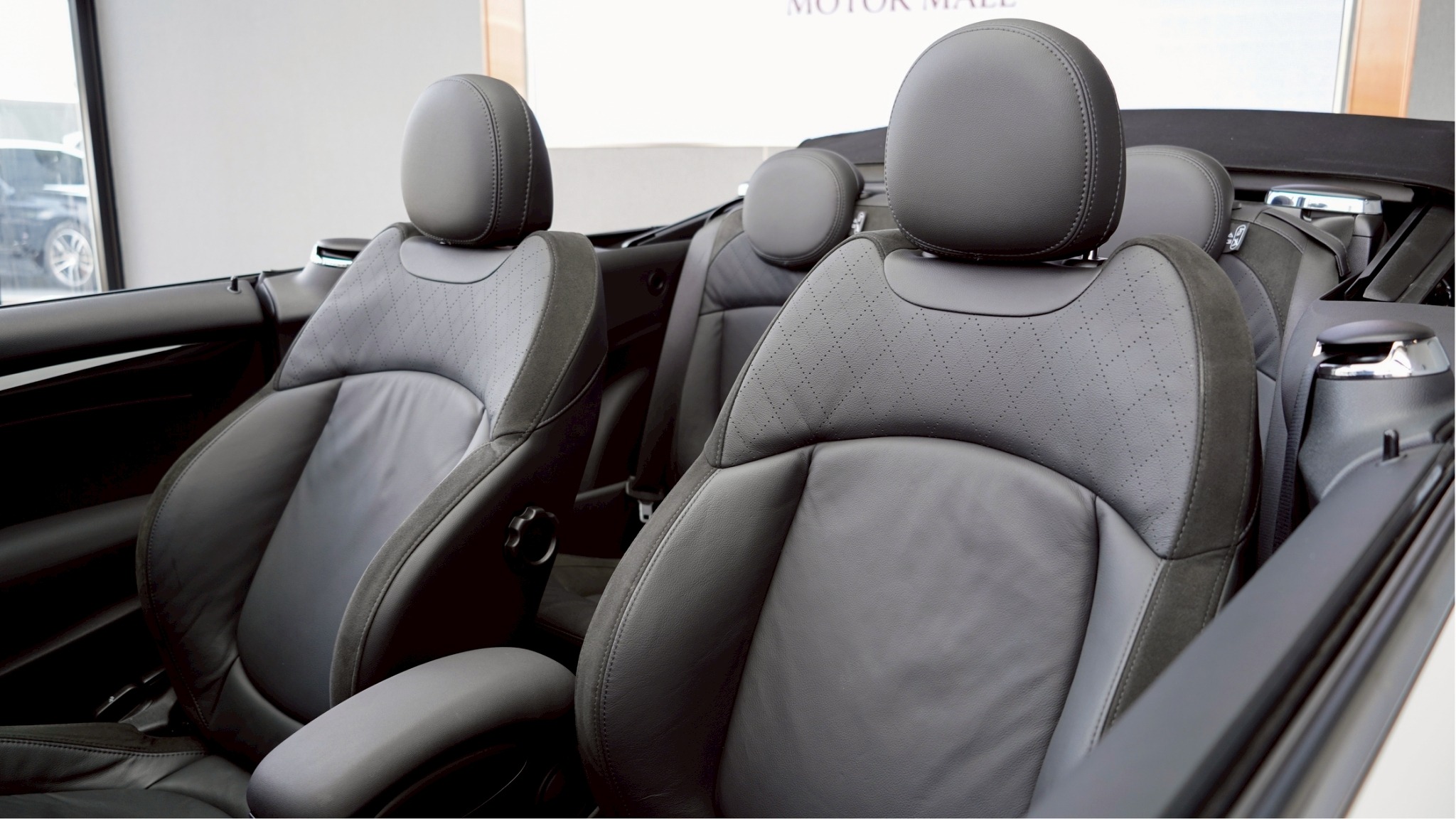 LINE_ALBUM_MINI Convertible Cooper S Seaside ปี 23 _4621_251115_17