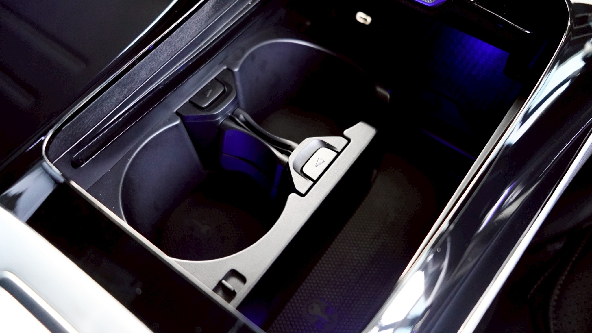 LINE_ALBUM_Mercedes-Benz C220d AMG Line ปี 24 _789_251115_16