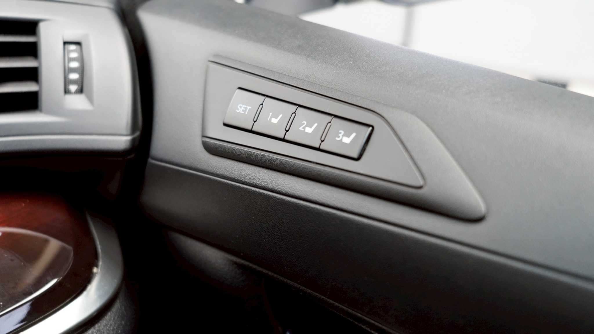 LINE_ALBUM_TOYOTA Alphard 2.5 Hybrid ปี 17 รหัส _896_251111_10